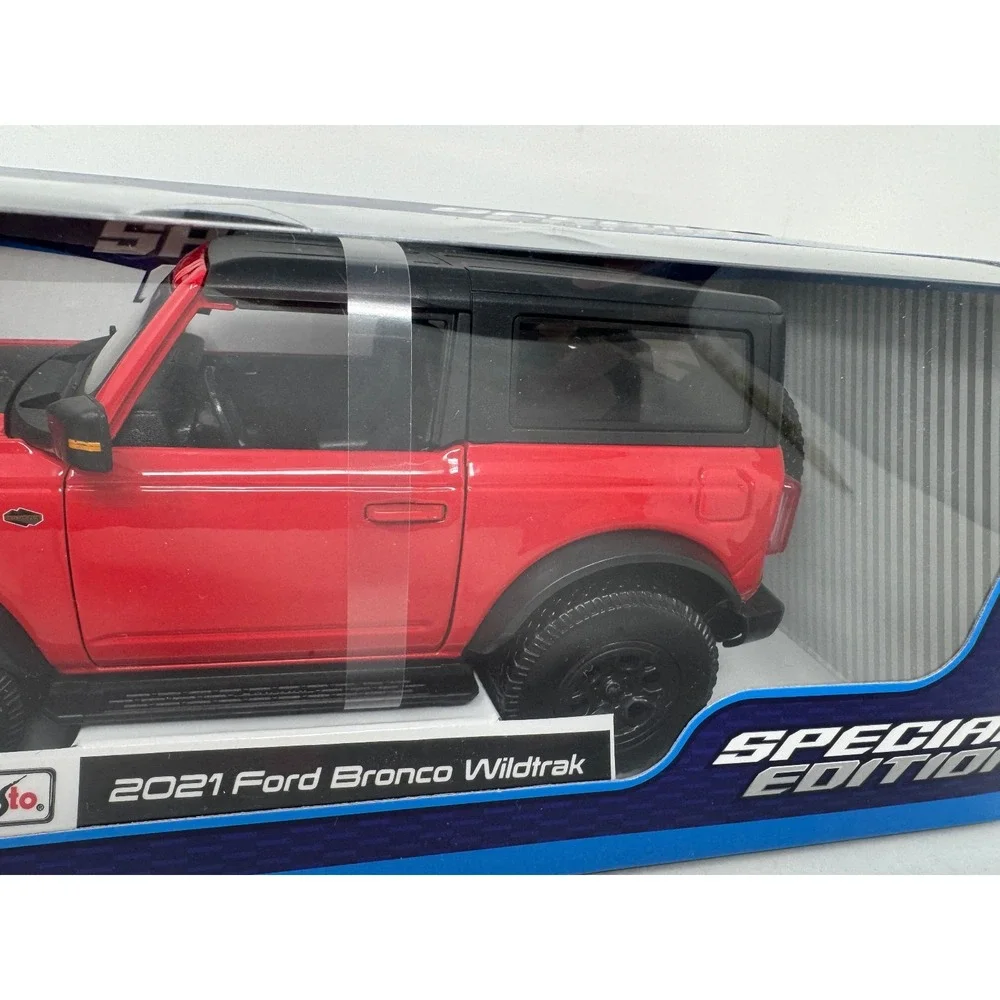Maisto 2021 Ford Bronco Wildtrak Special Edition‎ 1:18 Diecast Car Red/Black NEW